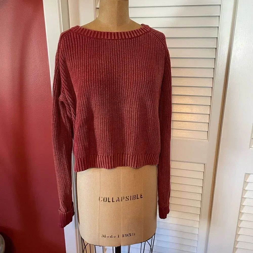 LE LIS | red cropped ribbed boxy sweater L